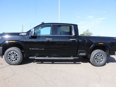 New 2026 GMC Sierra 2500 SLT w/ SLT Convenience Package AWD/4WD image 4