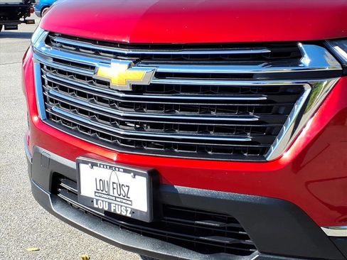 Used 2023 Chevrolet Traverse LT image 35
