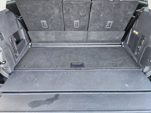 Certified 2025 Ford Expedition Platinum AWD/4WD image 18
