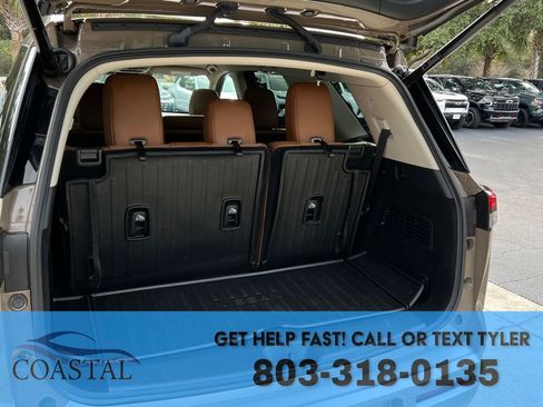 Used 2024 Nissan Pathfinder Platinum w/ Cargo Package image 23