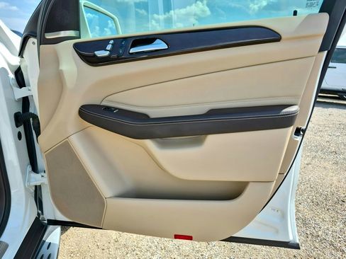 Used 2019 Mercedes-Benz GLE 400 4MATIC image 26