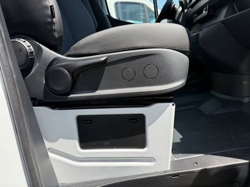 Used 2023 Mercedes-Benz Sprinter 3500 image 17