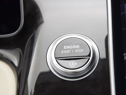 Certified 2022 Mercedes-Benz S 500 4MATIC image 32