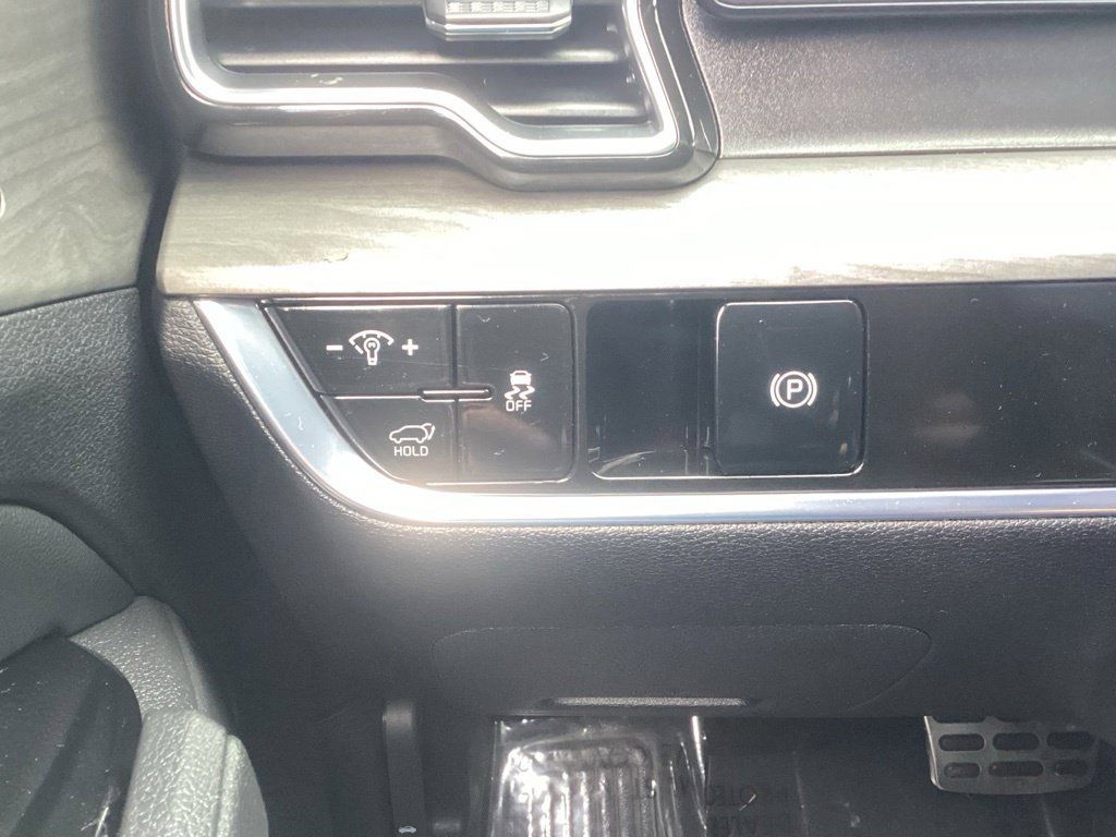 Certified 2024 Kia Sportage X-Pro AWD/4WD image 33