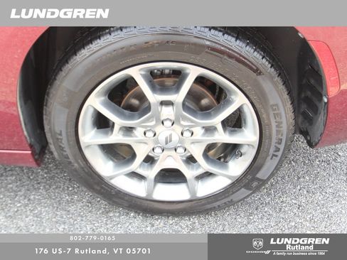 Used 2017 Dodge Charger SXT w/ Driver Confidence Group AWD/4WD image 14