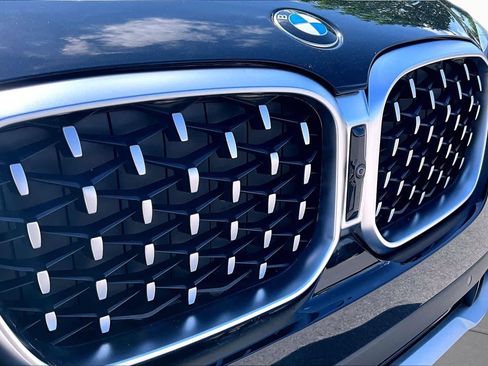 Used 2022 BMW X4 xDrive30i w/ Parking Assistance Package AWD/4WD image 32