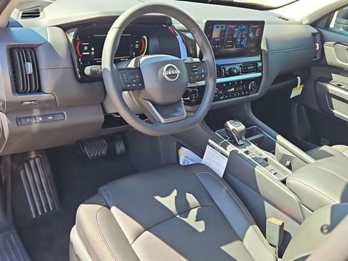 New 2026 Nissan Pathfinder SL FWD image 5