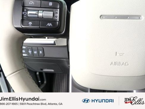 Used 2025 Hyundai Santa Fe SE image 10