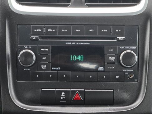 Used 2012 Dodge Avenger SXT image 12