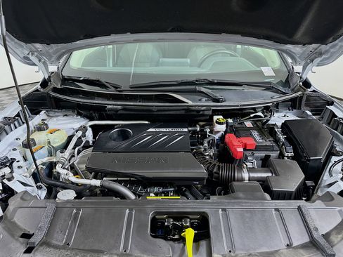 Used 2025 Nissan Rogue SV image 34