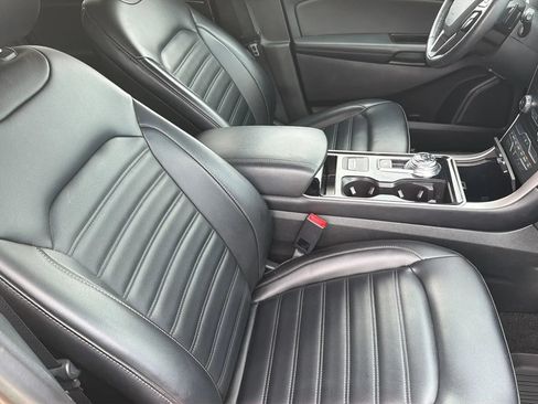 Used 2019 Ford Edge SEL w/ Equipment Group 201A AWD/4WD image 82
