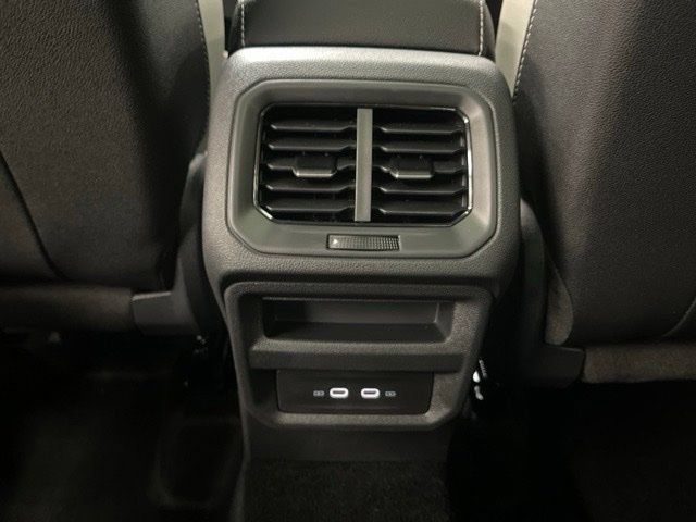 New 2027 Volkswagen Taos SE AWD/4WD image 25