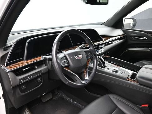 Used 2021 Cadillac Escalade ESV Luxury AWD/4WD image 13