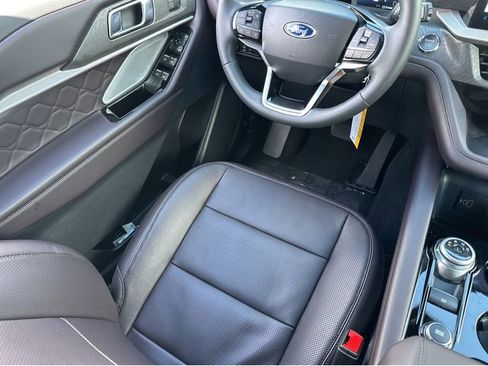 New 2026 Ford Explorer Platinum AWD/4WD image 12