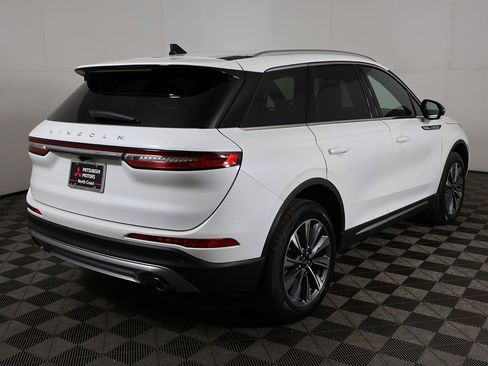 Used 2022 Lincoln Corsair Reserve w/ Elements Package image 12