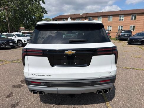 Used 2024 Chevrolet Traverse LT AWD/4WD image 6