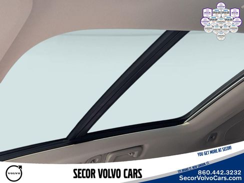 Certified 2023 Volvo XC90 T8 Ultimate w/ Protection Package Premier AWD/4WD image 15