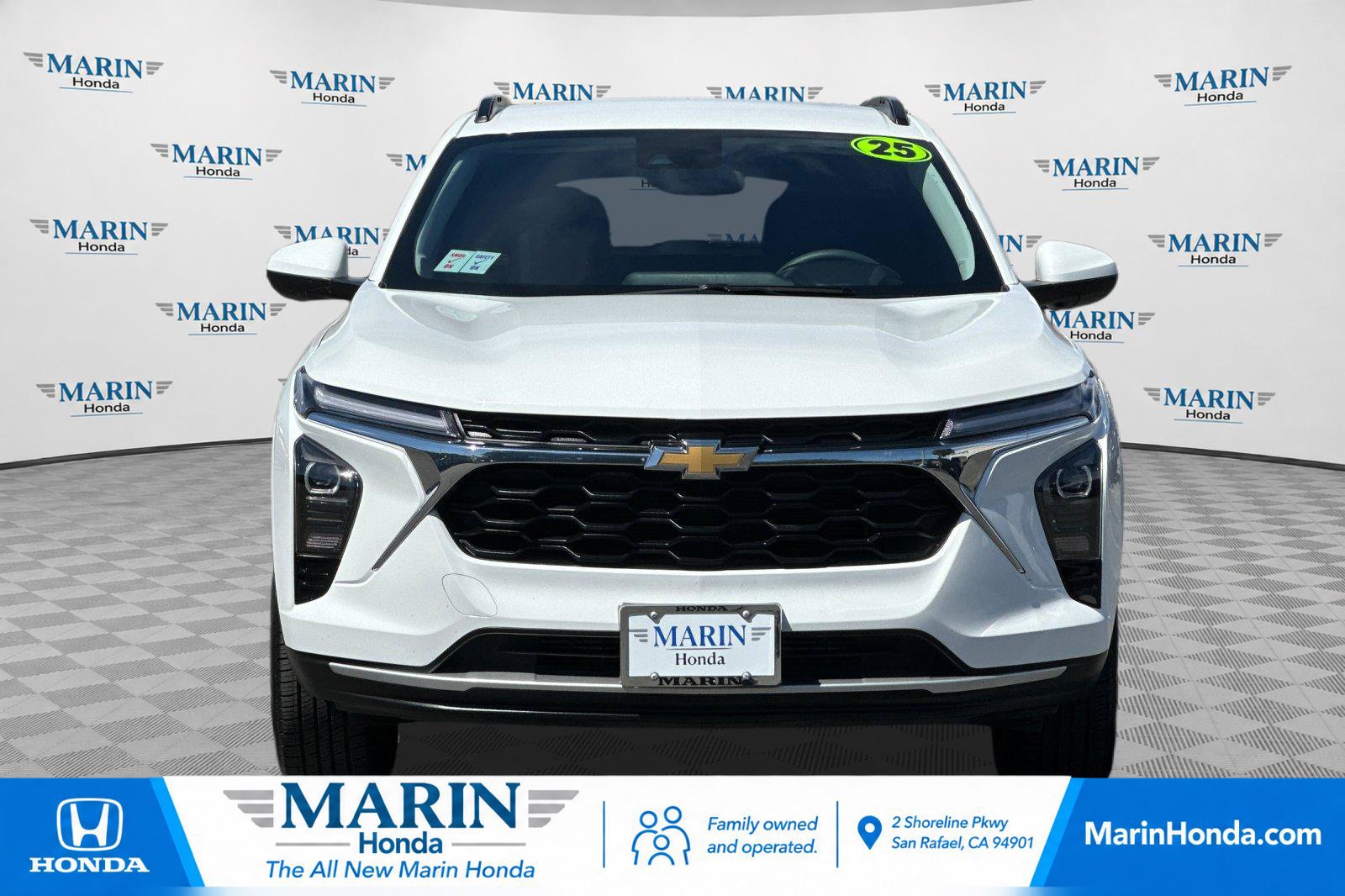 Used 2025 Chevrolet Trax LT FWD image 9