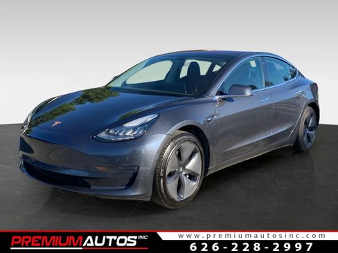 Used 2017 Tesla Model 3 Long Range image 1