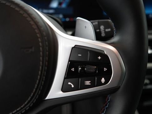 Used 2026 BMW X7 M60i image 24