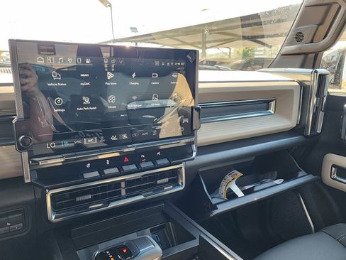 New 2026 GMC Hummer EV 4x4 Crew Cab image 38