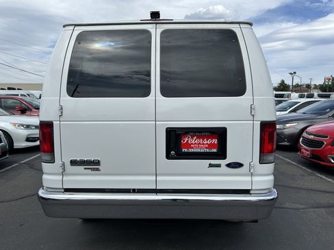 Used 2011 Ford E-350 and Econoline 350 XLT RWD image 7