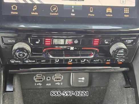 Used 2021 Jeep Grand Cherokee L Limited RWD image 23