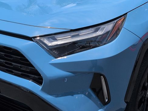 Used 2023 Toyota RAV4 XSE AWD/4WD image 6