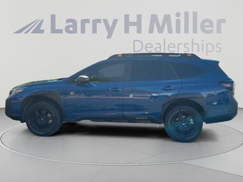 Used 2025 Subaru Outback Wilderness AWD/4WD image 2