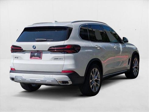 Used 2026 BMW X5 xDrive50e w/ Premium Package image 2