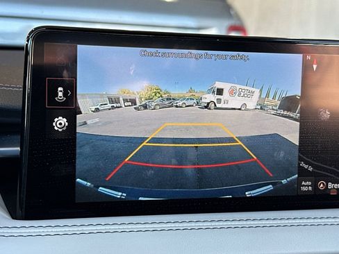 Used 2024 Genesis G70 2.5T RWD image 18