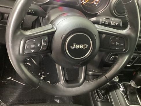 Used 2022 Jeep Wrangler Sport S image 9