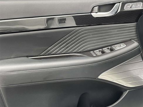 Used 2024 Hyundai Palisade Calligraphy image 15