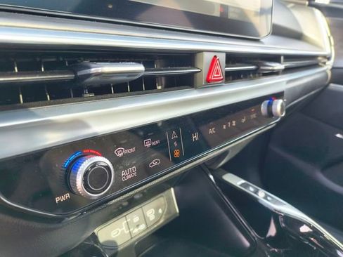 Certified 2026 Kia Sorento SX Prestige w/ Olive Brown Leather Package image 30