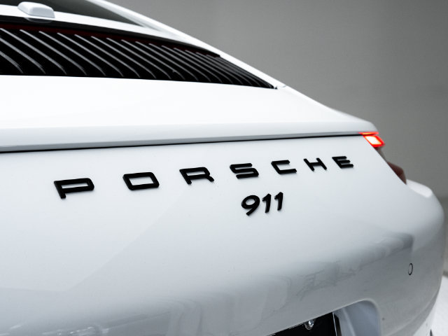 Certified 2018 Porsche 911 Carrera RWD image 35