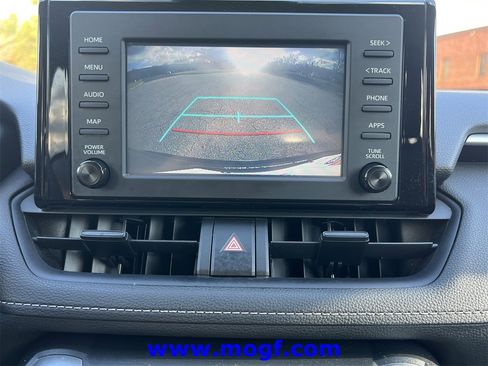 Used 2019 Toyota RAV4 XLE image 6