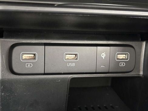 Used 2023 Kia Sorento S w/ Panoramic Sunroof Package image 37