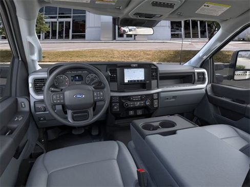 New 2026 Ford F450 XL w/ XL Chrome Package image 9