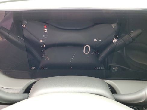 Certified 2024 Buick Encore GX Preferred w/ Comfort Package FWD image 11