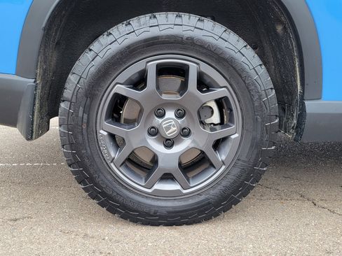 Certified 2025 Honda Pilot TrailSport image 5