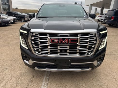 Used 2025 GMC Yukon XL Denali image 10