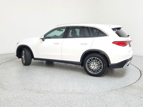 Certified 2025 Mercedes-Benz GLC 300 image 12
