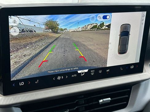 New 2026 Ford Explorer Active image 18