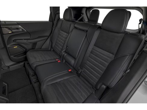 Used 2025 Mitsubishi Outlander SE image 9