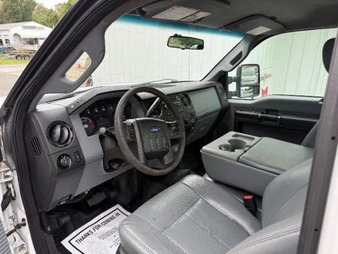 Used 2016 Ford F250 XL w/ Power Equipment Group image 17