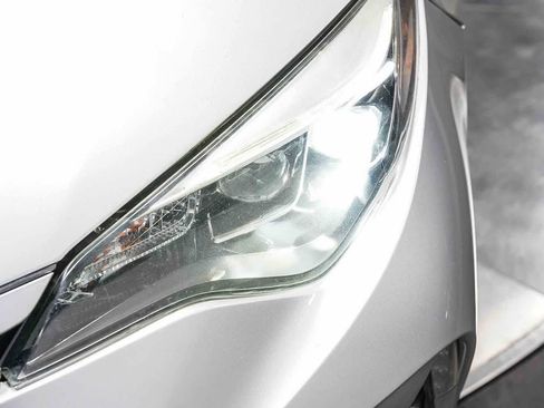 Certified 2017 Toyota Corolla XSE FWD image 8