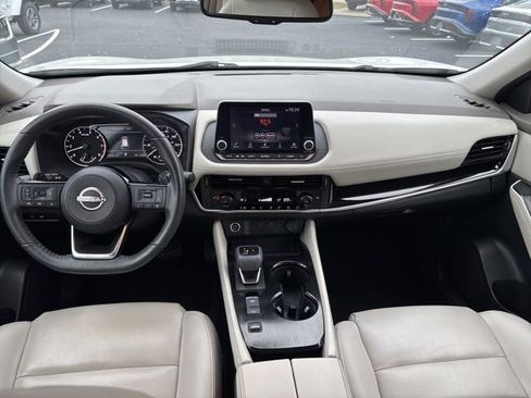 Used 2023 Nissan Rogue SL image 30