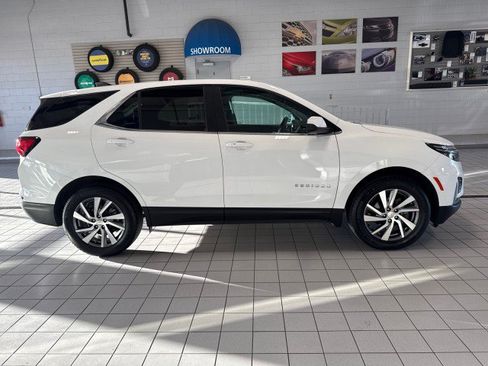 Used 2023 Chevrolet Equinox LT AWD/4WD image 2