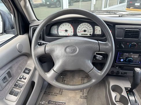 Used 2002 Toyota Tacoma PreRunner RWD image 13