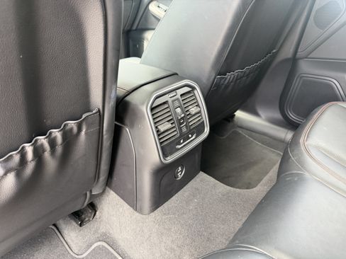 Certified 2023 Porsche Macan GTS AWD/4WD image 24